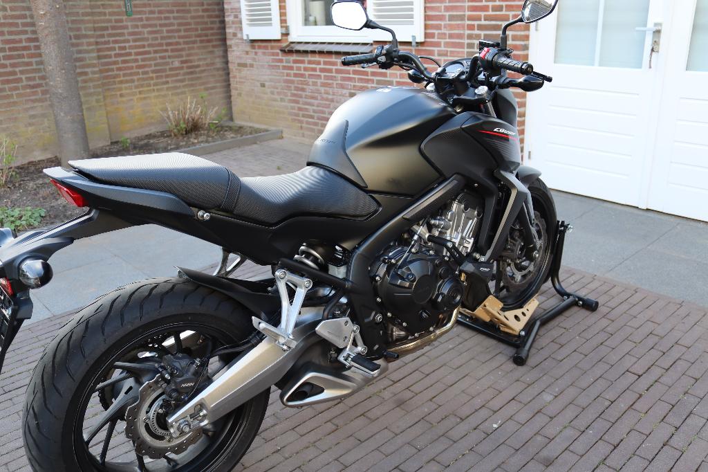 Honda CB650F - A2 Mogelijk!, Honda, 4 cilinders, Motorrijbewijs A, Meer dan 35 kW