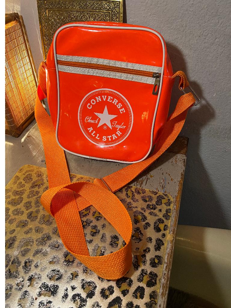 Vintage retro oranje schoudertasje tasje Converse All Star, Ophalen of Verzenden, Zo goed als nieuw, Oranje, Schoudertasje