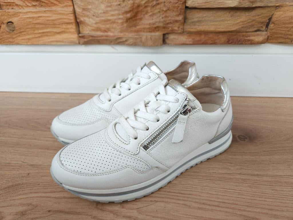 Gabor sneakers wit MET RITS!!! Maat 4,5 / 37,5 H schoenen, Kleding | Dames, Schoenen, Wit, Gabor, Ophalen of Verzenden, Sneakers of Gympen