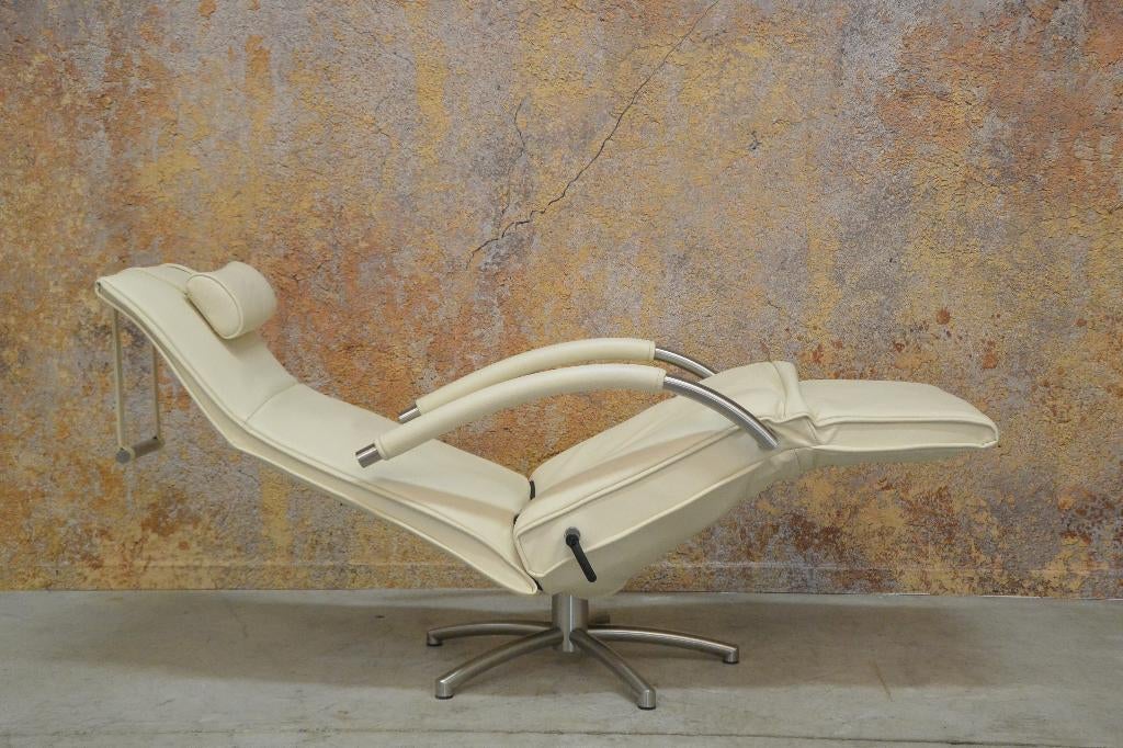 ZGANieuw gebr witte leren Jori Mensana design relaxfauteuil