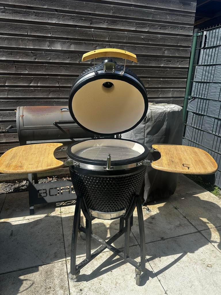 Patton Kamado 22 inch nooit gebruikt, Tuin en Terras, Houtskoolbarbecues, Ophalen, Nieuw