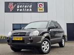 Hyundai Tucson 2.0i Dynamic CRUISE AIRCO TREKHAAK, Auto's, Stof, Gebruikt, 4 cilinders, Zwart