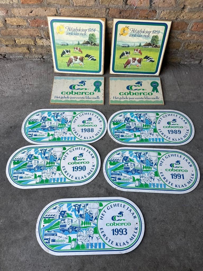 Coberco Kwaliteitsmelk Borden Reeks - Jaren '80 en '90, Antiek en Kunst, Antiek | Wandborden en Tegels, Ophalen of Verzenden