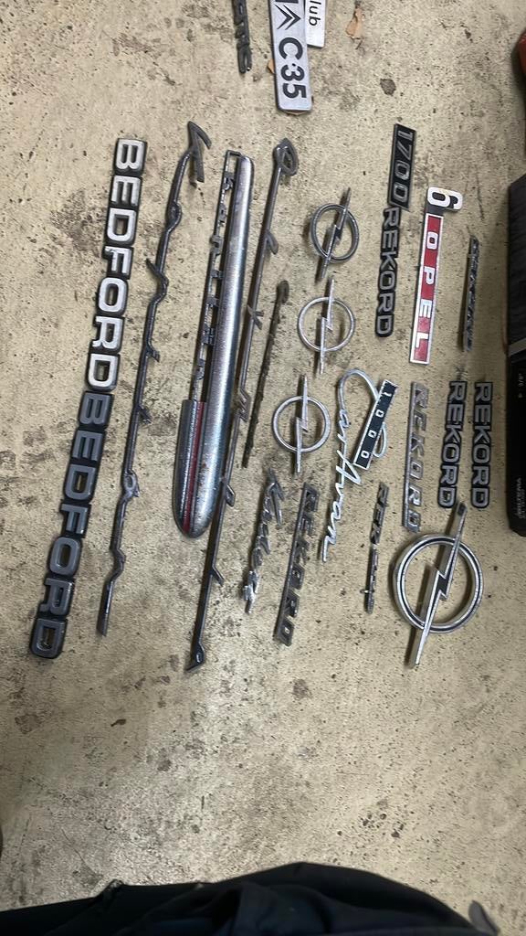 Diverse Opel emblemen, Ophalen of Verzenden, Opel