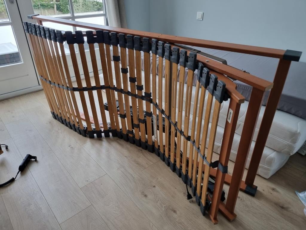 Elektrische lattenbodem, 90x200, 2 zones, Ophalen, Zo goed als nieuw, Eenpersoons, 90 cm