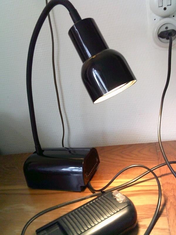 Artemide Milano model Tholos E.Gismondi zwarte tafellamp, Gebruikt, Ophalen of Verzenden, Metaal, Minder dan 50 cm