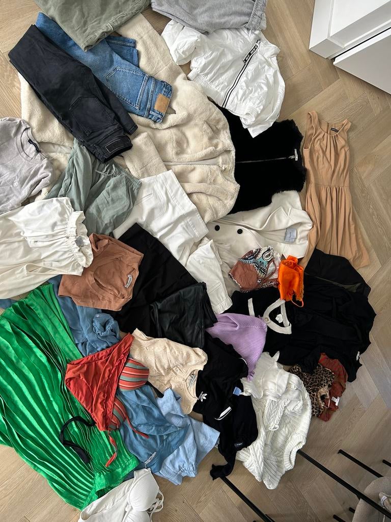 Groot kledingpakket dames (XS, S, M) incl. schoenen mt 38, Ophalen of Verzenden, Zo goed als nieuw, Maat 38/40 (M)