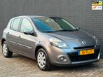 Renault Clio 1.2 TCe Night & Day NAVI CLIMA CRUISE PDC, Voorwielaandrijving, Euro 5, Gebruikt, Zwart