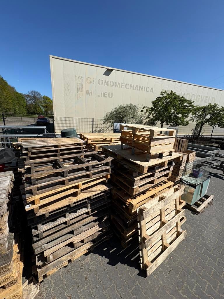 Heel veel pallets gratis afhalen, Ophalen, Zo goed als nieuw, 50 mm of meer, Pallet