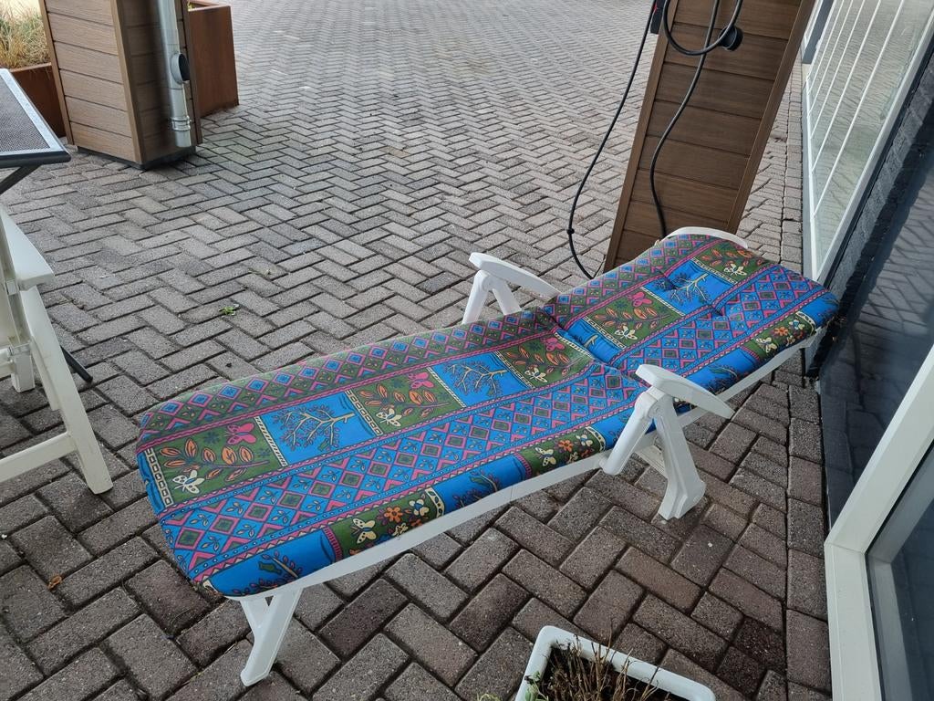 Jardin ligbed met kussen, Tuin en Terras, Ligbedden, Ophalen, Kunststof, Verstelbaar