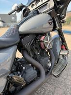 Unieke Harley-Davidson Street Glide 2014 Low & Mean, 2 cilinders, 1690 cc, Gebruikt, LED Verlichting