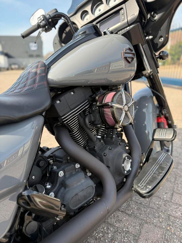 Unieke Harley-Davidson Street Glide 2014 Low & Mean, Motoren, Motoren | Harley-Davidson, Particulier, Toermotor, meer dan 35 kW