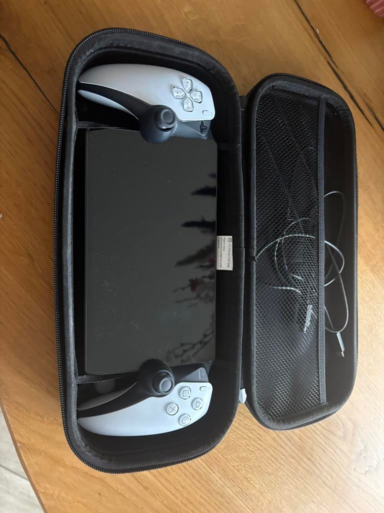 Zgan portable playstion, Ophalen, Zo goed als nieuw