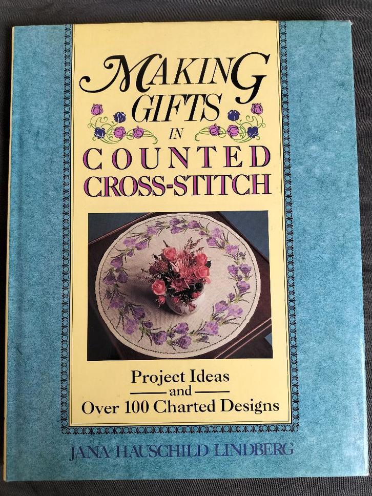 Jana Hauschild Lindberg - Making Gifts / Cross-stitch, Boeken, Hobby en Vrije tijd, Zo goed als nieuw, Borduren en Naaien, Ophalen of Verzenden