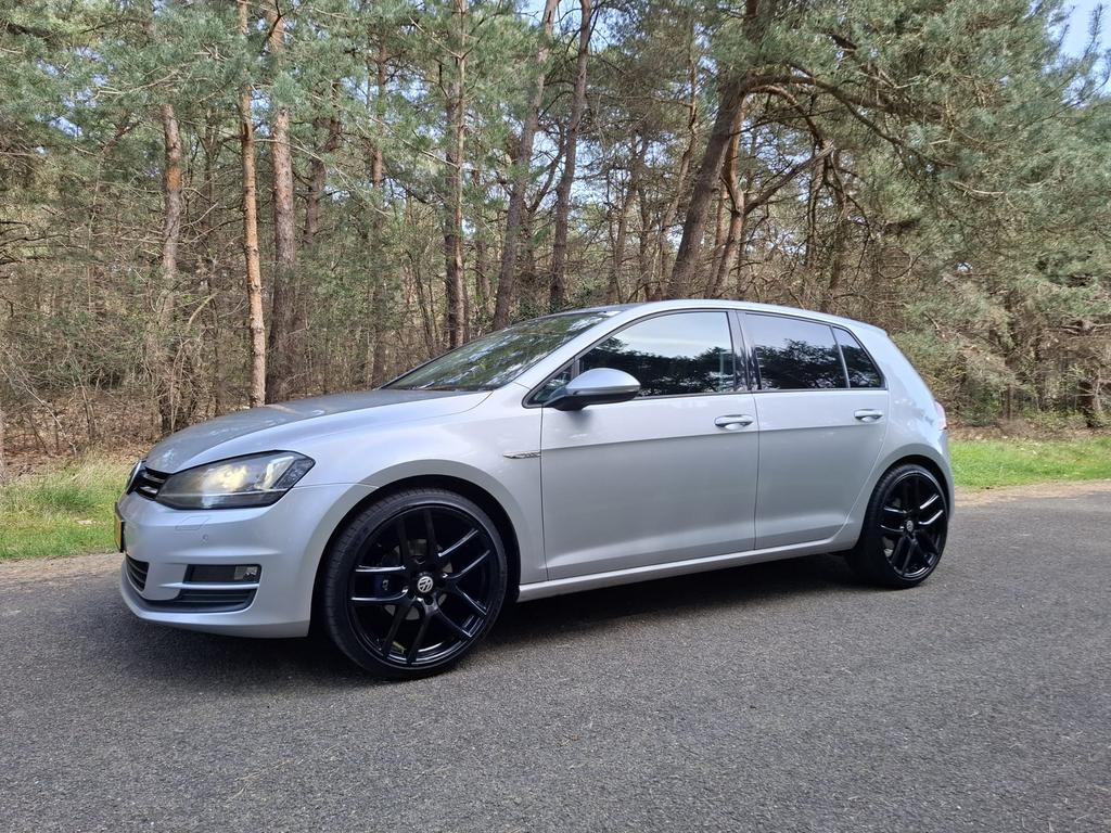 Volkswagen Golf 1.2 TSI 2015 CUP edtion, Auto's, Volkswagen, Voorwielaandrijving, Euro 5, 4 cilinders, 610 kg