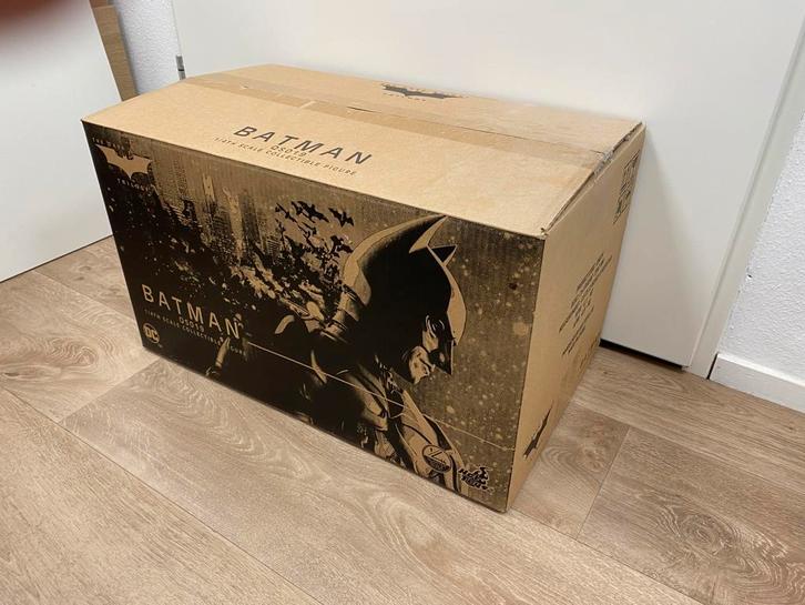 Hot toys 1/4 QS019 Dark Knighy Batman, Verzamelen, Film en Tv, Zo goed als nieuw, Film, Actiefiguur of Pop, Ophalen of Verzenden