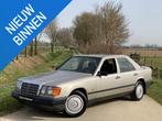 Mercedes Benz 200D W124 1986, TREKHAAK, PULLMAN BEKLEDING, Gebruikt, 4 cilinders, Bedrijf, Sedan