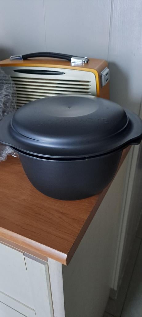Nieuwe Tupperware UltraPro Rond 2.5 Liter Ovenschaal, Ophalen of Verzenden, Nieuw, Schaal