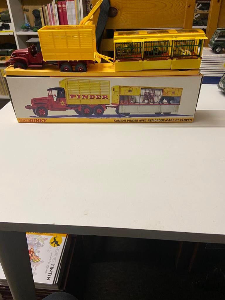 Dinky toys circus pinder 881, Hobby en Vrije tijd, Modelauto's | 1:43, Ophalen of Verzenden, Zo goed als nieuw, Auto, Dinky Toys