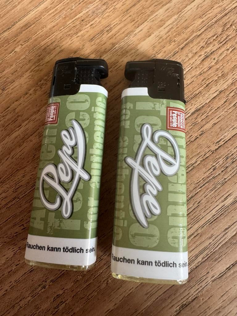 Nieuwe Pepe  wegwerpaanstekers 2 stuks, Ophalen of Verzenden, Nieuw, Aansteker