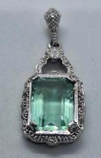 Zilveren kettinghanger 935 met groene edelsteen, 3 cm, Gebruikt, Overige voorstellingen, Ophalen of Verzenden, Met edelsteen