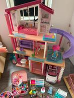 Barbiehuis Barbie dreamhouse met auto en veel toebehoren, Ophalen, Zo goed als nieuw, Toebehoren