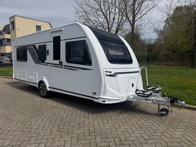 Knaus Südwind 540 UE Black Selection Airco Mover, Rondzit, 2 aparte bedden, Schokbreker, 5 tot 6 meter