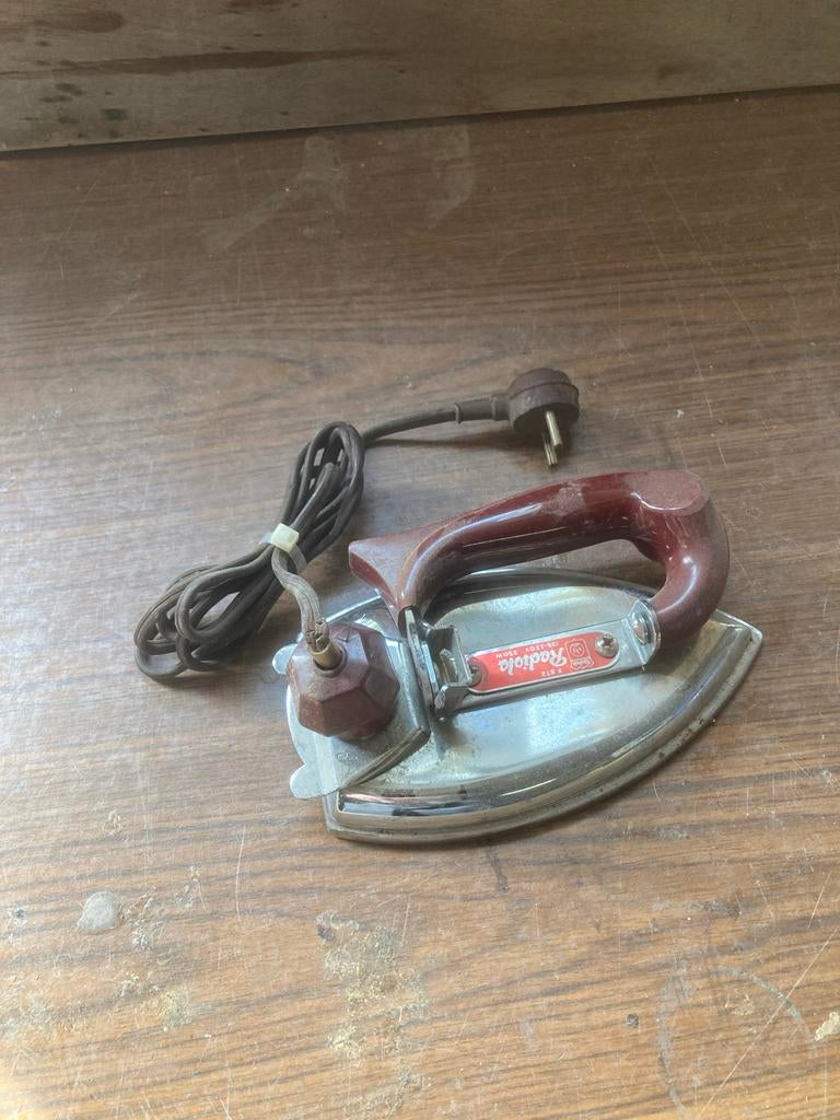 Vintage Radion Strijkijzer - Decoratief of voor verzamelaar, Witgoed en Apparatuur, Strijkijzers en Strijkplanken, Ophalen of Verzenden
