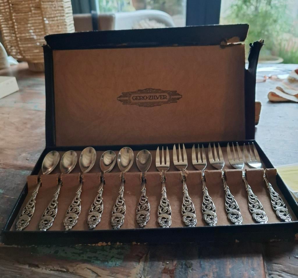 Gero-zilver bestekset in doos, Ophalen