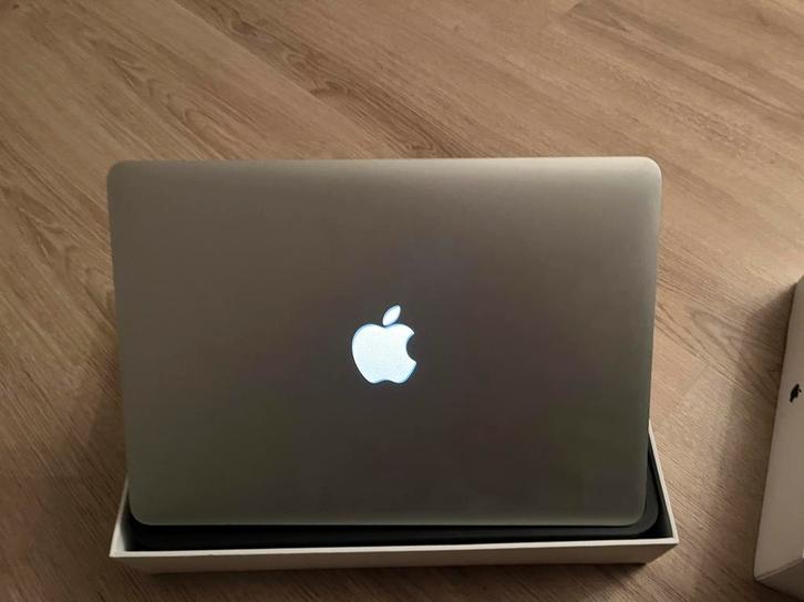Mac Book Air, Computers en Software, Apple Macbooks, Zo goed als nieuw, 13 inch, Minder dan 2 Ghz, Ophalen of Verzenden