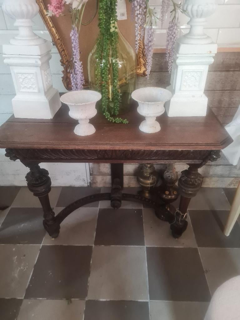 Antieke Mechelse sidetable, Antiek en Kunst, Antiek | Meubels | Tafels, Ophalen