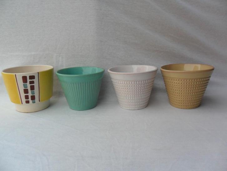 Vintage bloempotjes (4x), Tuin en Terras, Bloempotten, Gebruikt, Aardewerk, Binnen, Minder dan 40 cm, Minder dan 25 cm, Rond, Ophalen