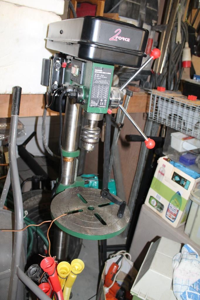 Kolomboormachine 2 Force, Doe-het-zelf en Verbouw, Ophalen, Gebruikt, 400 tot 600 watt, Kolomboormachine