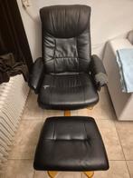 GRATIS STOEL MET VOETENBANK, Ophalen, Kunststof, Gebruikt, 75 tot 100 cm