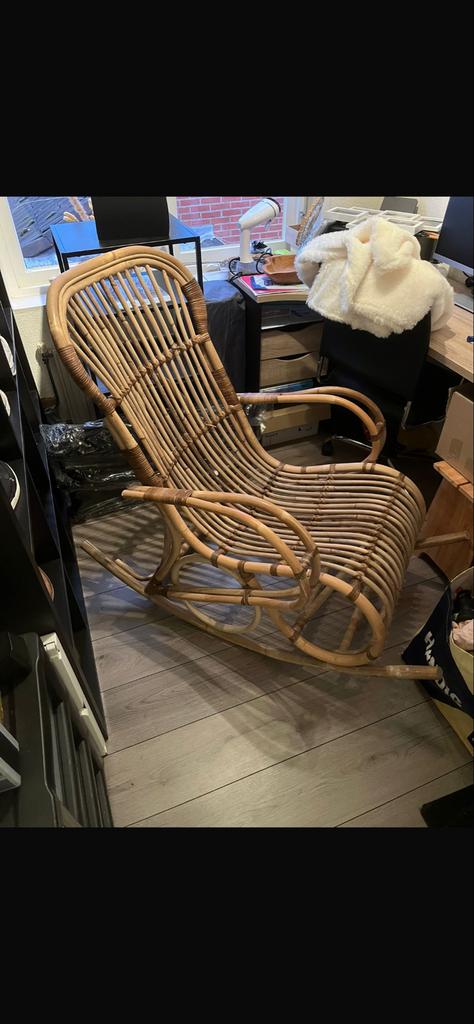 Rotan schommelstoel, Huis en Inrichting, Stoelen, Ophalen, Gebruikt, Bruin, Riet of Rotan