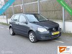 Volkswagen Polo 1.4-16V Optive NAP/AIRCO/NETTE AUTO/VELGEN, Voorwielaandrijving, 4 cilinders, Blauw, Bedrijf
