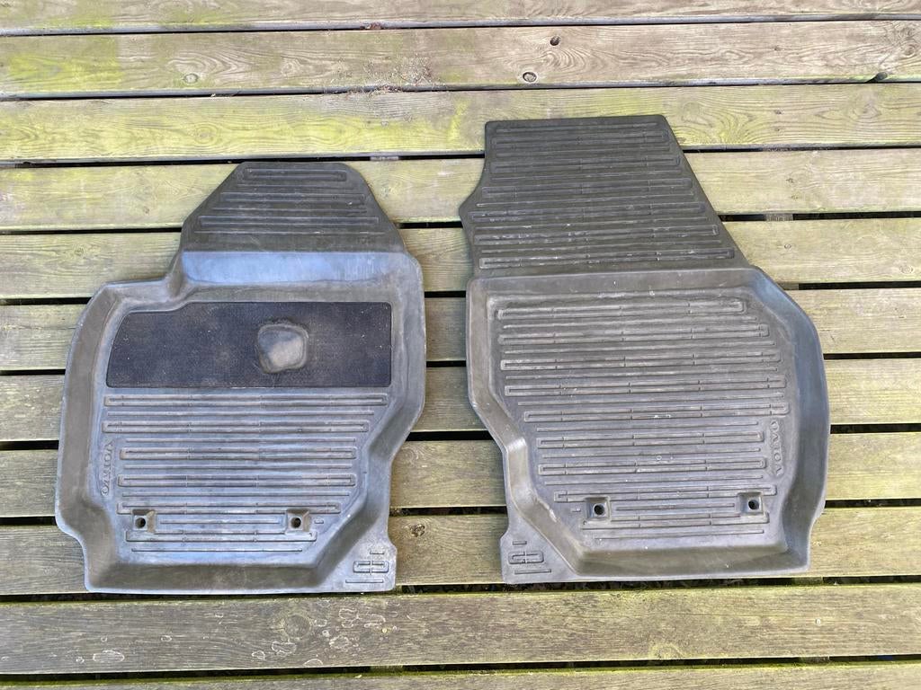 Volvo rubberen automatten (set van 2), Ophalen, Gebruikt