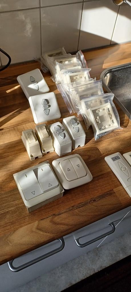 Veel schakelmateriaal voor rolluik screen schermen, Doe-het-zelf en Verbouw, Rolluiken, 200 cm of meer, Minder dan 100 cm, Wit