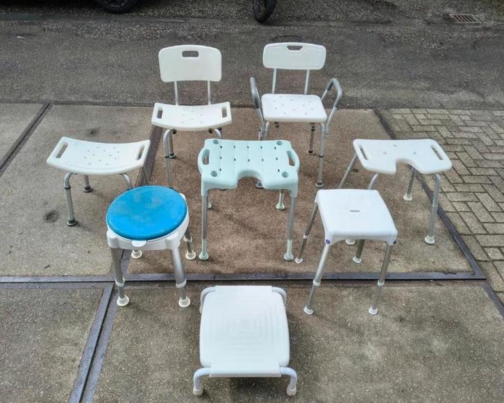 diverse douchekruk 10 euro douchestoel 15 euro per stuk, Diversen, Verpleegmiddelen, Gebruikt, Ophalen