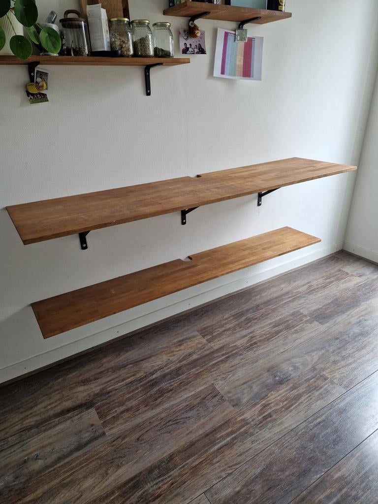 2 houten planken met wandbeugels - 180x45 & 180x30, Huis en Inrichting, Ophalen