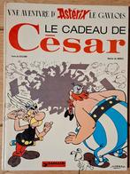 Asterix: Le Cadeau de César (Frans, hardcover), Boeken, Eén stripboek, Ophalen of Verzenden, Gelezen, Goscinny & Uderzo