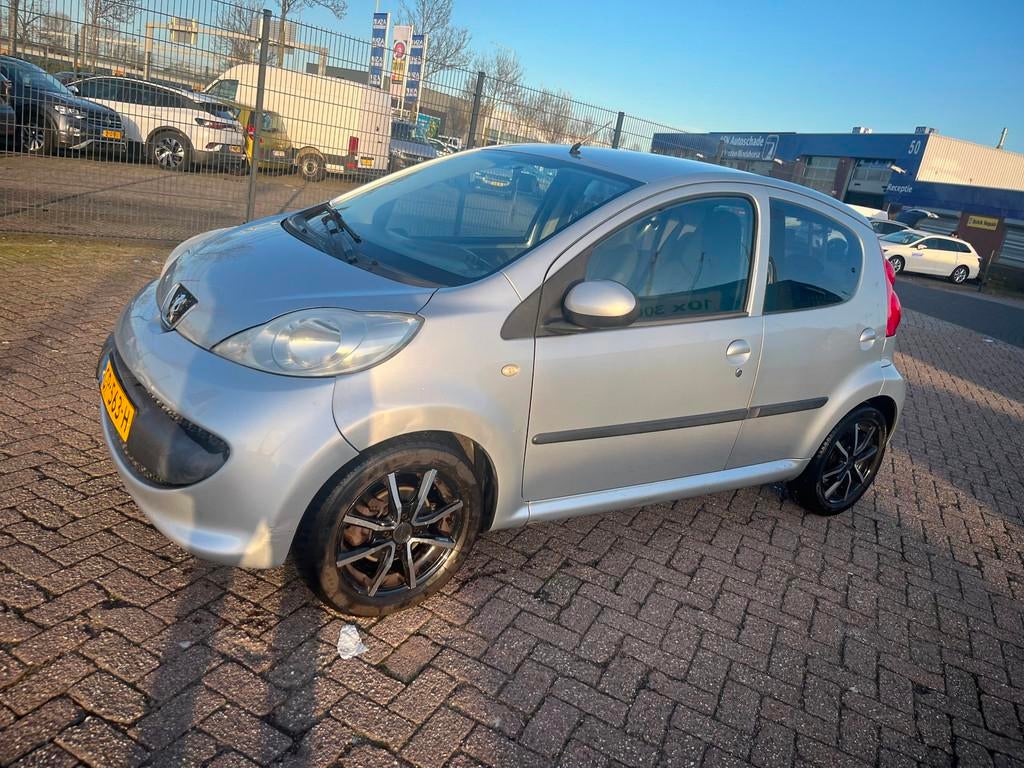 Peugeot 107 1.0-12V XR, Auto's, Peugeot, Bedrijf, Te koop, ABS, Airbags, Startonderbreker, Benzine, Euro 4, A, Hatchback, Handgeschakeld