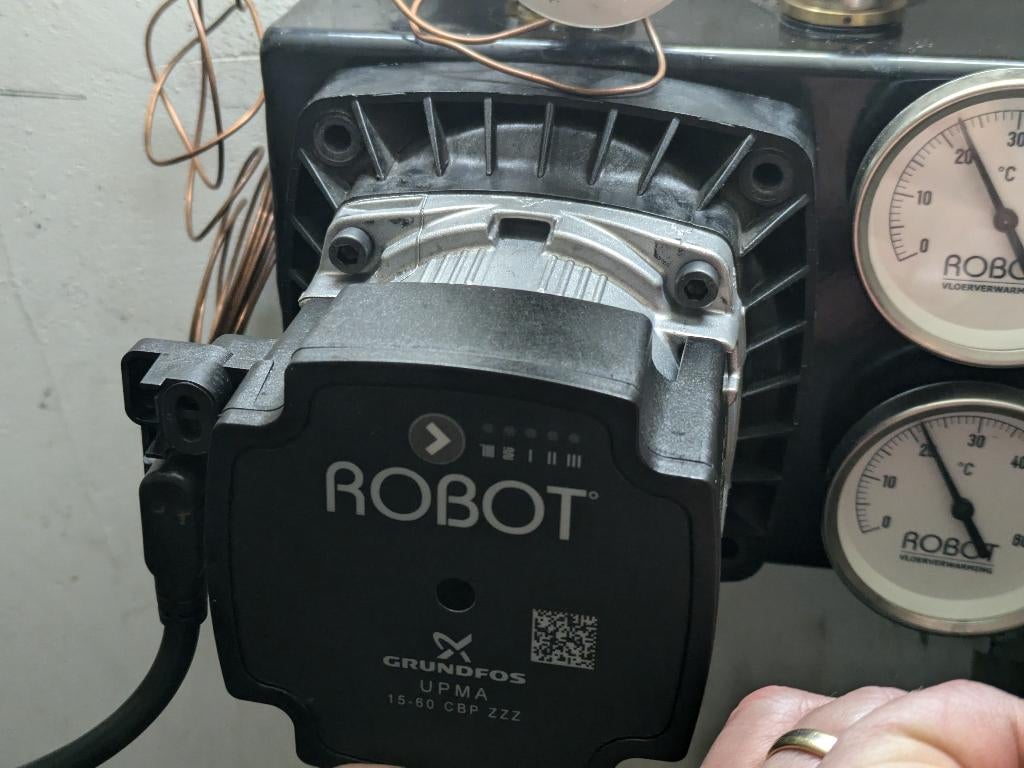 Vloerverwarmingspomp Robot / Grundfos UPMA 15-60, Doe-het-zelf en Verbouw, Ophalen, Minder dan 30 cm, Overige typen, Minder dan 60 cm