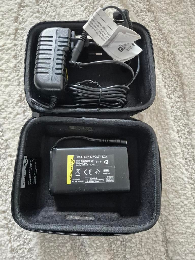 Macna batterij met oplader, Ophalen of Verzenden, Tweedehands, Laarzen