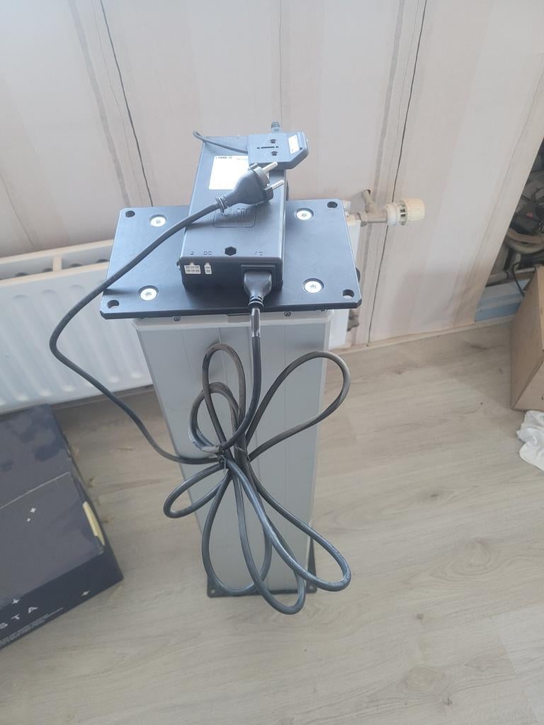 Linak  DL20C400800916, Huis en Inrichting, Zit-sta bureau, Metaal, Ophalen of Verzenden, Zo goed als nieuw