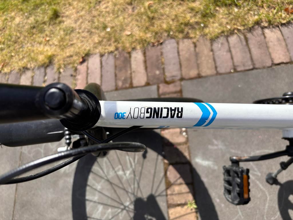 B'Twin Racing Boy 300 Mountainbike - Wit/Blauw, Ophalen, Gebruikt