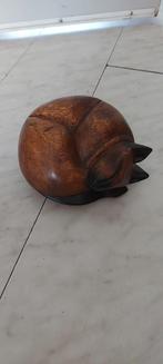 Handgesneden massief houten opgerolde slapende kat medium, Ophalen