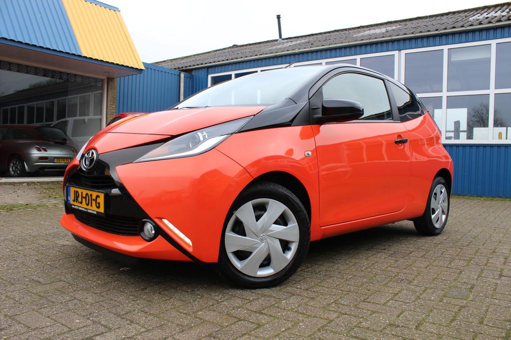 Toyota Aygo 1.0 VVT-i "X-Cite" Airco - achteruitrijcamera !, Voorwielaandrijving, Euro 5, Stof, Gebruikt