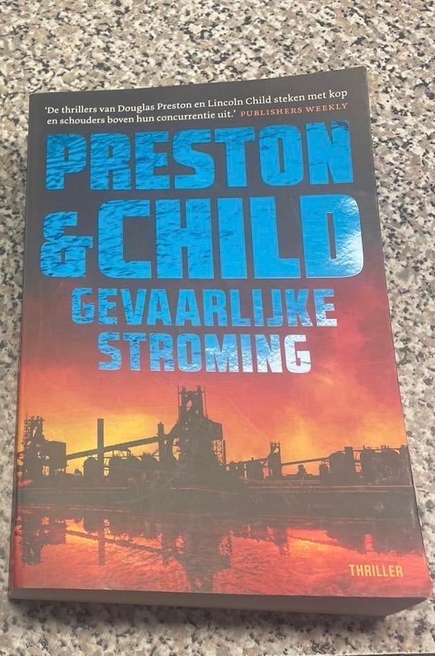 Preston & Child - Gevaarlijke Stroming (Thriller), Boeken, Ophalen of Verzenden, Zo goed als nieuw, Nederland