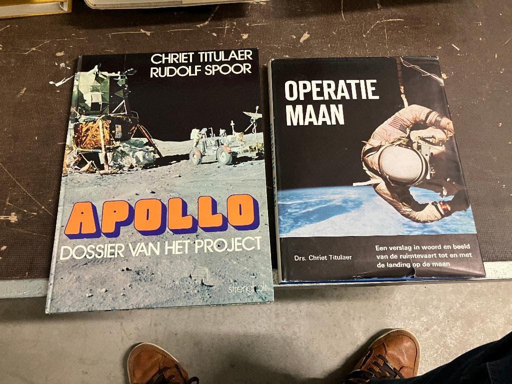 maan Artemis missie NASA raket Apollo ruimtevaart, Gelezen, Chriet Titulaer, Ophalen of Verzenden, Natuurwetenschap